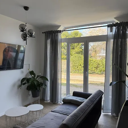 Renovated In Style - Close To Hamburg Apartman *